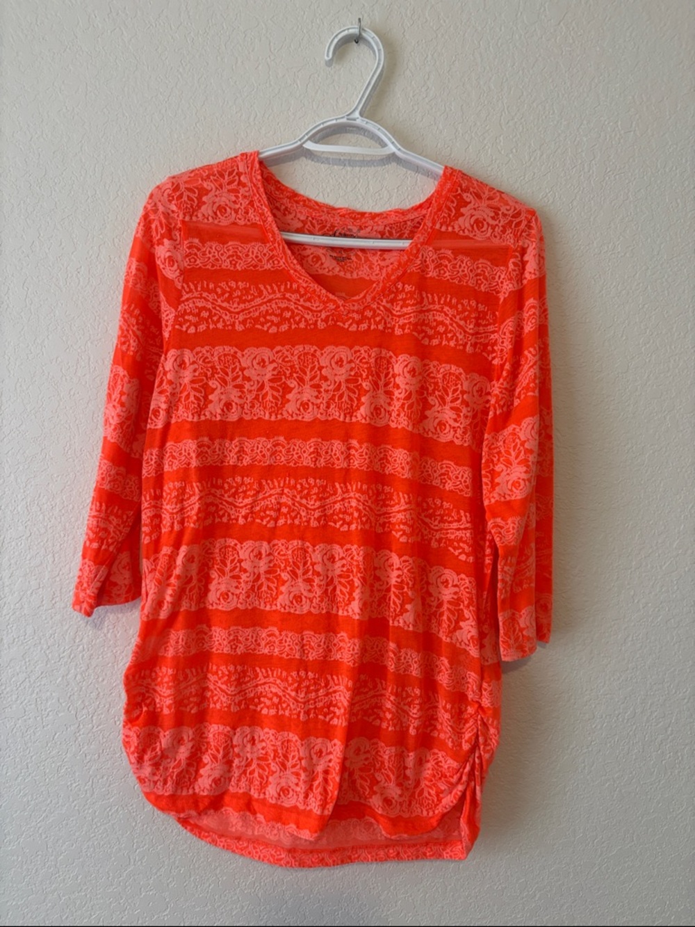 Sporto Coral Patterned V-Neck Tunic Top